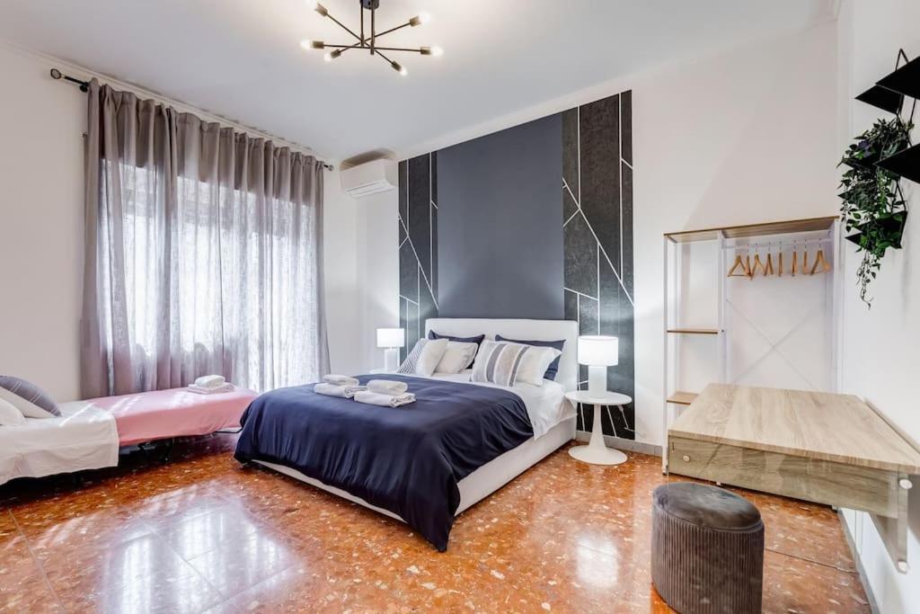 Apartamento Bdc - Rome, Open City! 3-bdr!